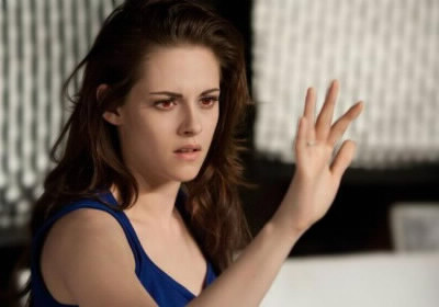 Dans quel film Bella devient une vampire ?