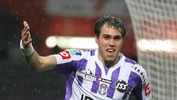 73 matchs et 23 buts pour le TFC, Johan Elmander était international...