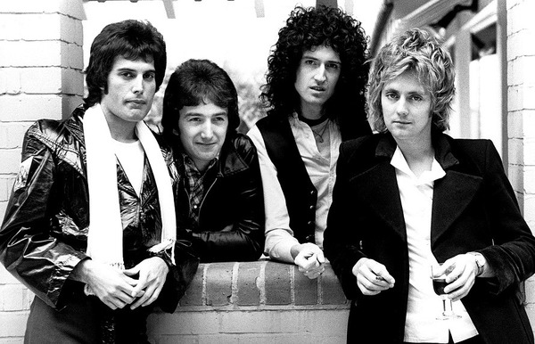 Qui a écrit le gros succès de 1977, We will rock you ?