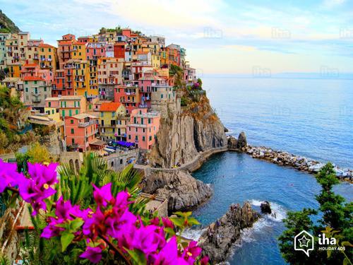 Où se trouve le territoire des Cinque Terre en Italie ?
