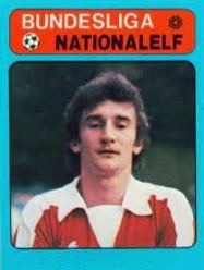 A la fin des années 70, dans quel club fait-il ses débuts en Bundesliga Süd ?