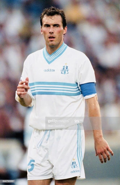 Laurent Blanc débarque lui aussi sur la Cannebière. Quel club vient-il de quitter ?