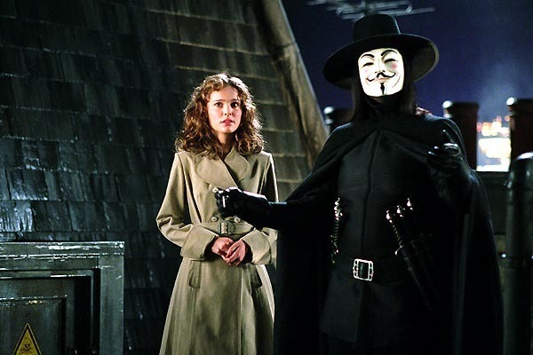 Dans quel film retrouve-t-on les célèbres masques du mouvement activiste Anonymous ?