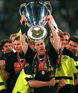 Qui perd la finale de 1997 contre le Borussia Dortmund ?