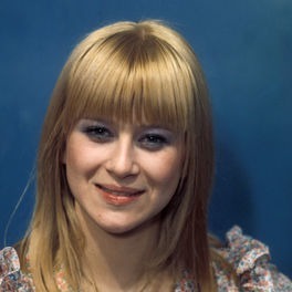 En 1976, Catherine Ferry représente la France à l'Eurovision et termine à une brillante deuxième place avec sa chanson