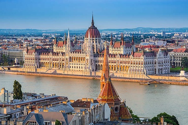 Budapest est la capitale de la.......