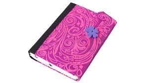 Violetta naplója milyen színű?