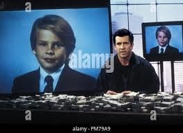Dans le film "La rançon" il est le petit Sean kidnappé mais dans la vraie vie il est le fils d'un acteur célèbre ?