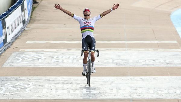 Qui est le vainqueur du Paris-Roubaix, la course cycliste qui s’est tenue dimanche dernier ?