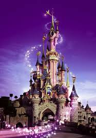 Dans quelle ville de France se trouve le parc des héros de Disney ?