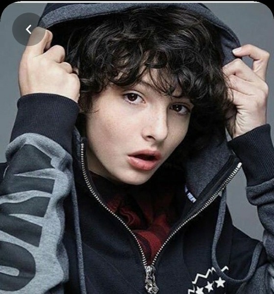 Quel est le nom de cet acteur qui joue Mike dans Stranger Things ?