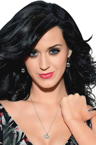 Quelle est la vraie couleur de cheveux de Katy Perry ?