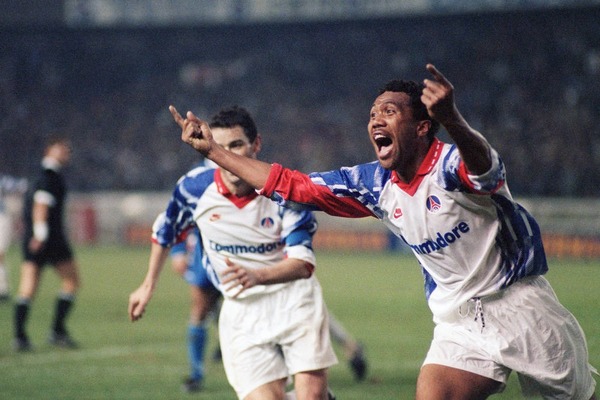En 1993 lors du fameux quart de finale de coupe de l'UEFA gagné 4-1 contre le Real Madrid grâce au but de Kombouaré dans les arrêts de jeu, quel joueur avait ouvert le score pour Paris ?