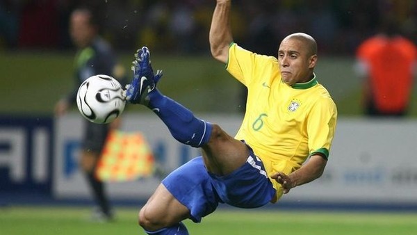 Le Mondial 2006 est la dernière compétition internationale qu'il a disputé avec le Brésil.