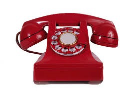 De quelle couleur est ce telephone rouge ?