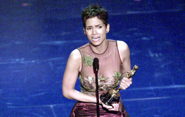 Meilleure Actrice 2002 pour son rôle dans "À l'ombre de la haine", il s'agit de ?