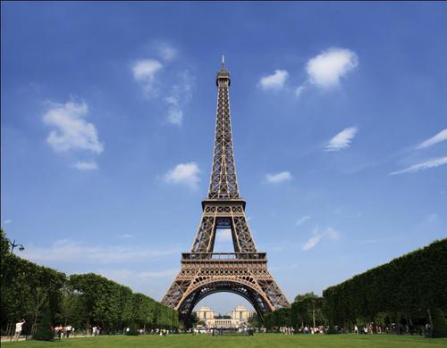 Dans quelle ville française peut-on voir ce célèbre monument ?