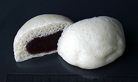 Quel est ce gateau japonais à base de farine de blé, d'eau, de sucre, et de pate de haricot rouge ?