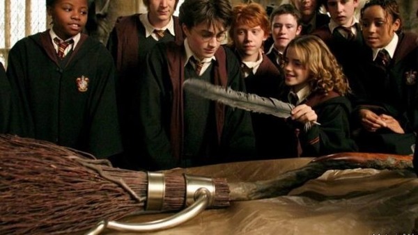 Quel est le ballet que tonton Sirius envoie à Harry en laissant une plume d'hippogriffe ?