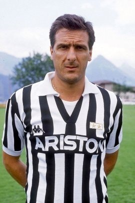 Célèbre défenseur et capitaine de la Juve du début des années 80, il s'agit de ....