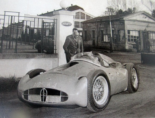 Dans quelle région, le constructeur automobile français Bugatti a-t-il son siège social historique ?