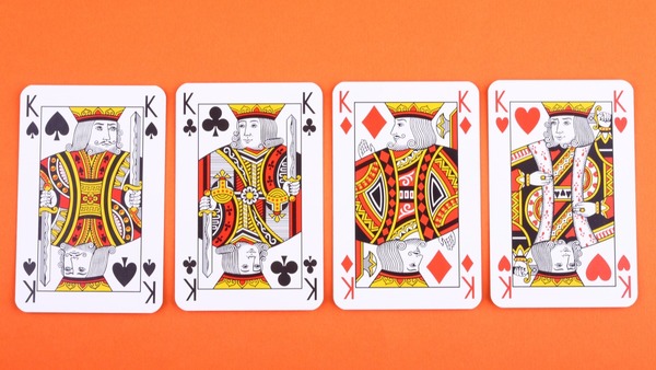 Dans un jeu de cartes traditionnel, quel est le prénom du roi de trèfle ?