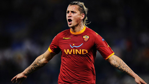 Qu'est-ce que Philippe Mexès a remporté à deux reprises avec la Roma ?