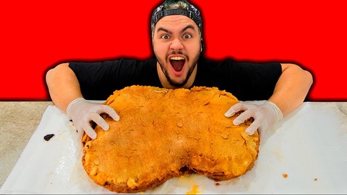 Qual vídeo das comidas gigantes abaixo que o Luccas Neto fez em seu canal teve mais likes?