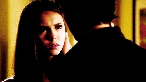 Qui dit : "Je t'aime Elena et c'est parce que je t'aime que je ne peux pas être égoïste avec toi. Je ne te mérite pas mais mon frère oui. Mon dieu, j'aimerais que tu n'ais pas à oublier ça , mais tu l'as déjà fait" ?
