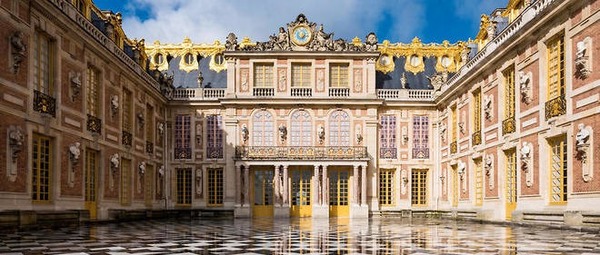 En quelle année le château de Versailles est-il devenu un musée ?