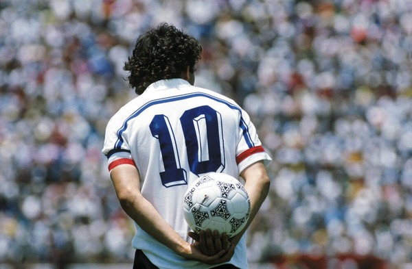Lors de ce Mondial, Michel Platini a disputé son tout dernier match en équipe de France.