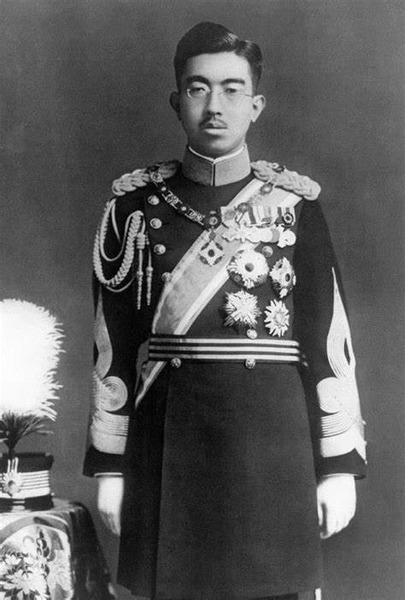 Quel empereur était à la tête du Japon lors du deuxième conflit mondial ?