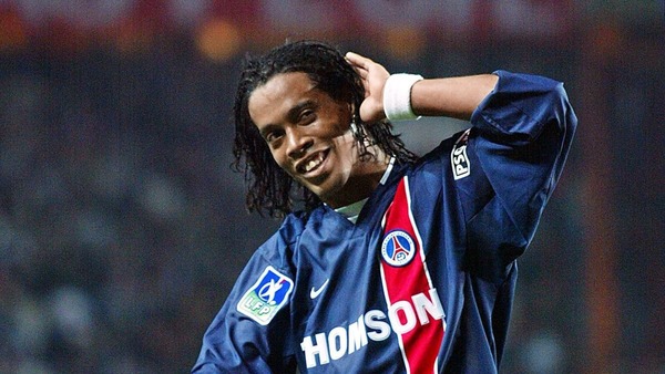Dans quel club le Brésilien Ronaldinho évoluait-il avant de rejoindre le PSG ?