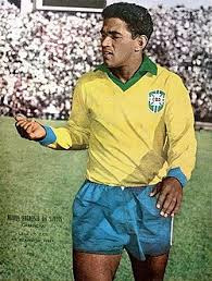 En 1958, il participe au premier Mondial de sa carrière en Suède.
