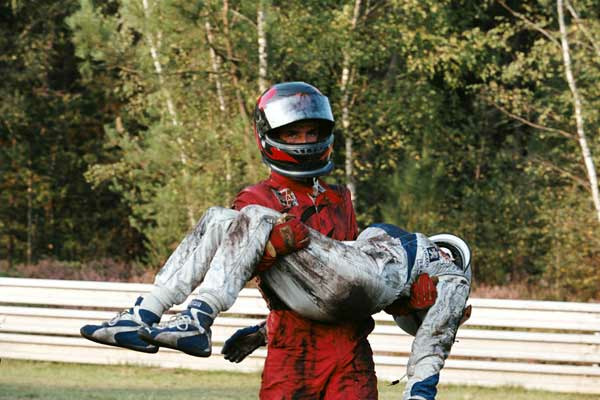 En 2003, quel héros du sport automobile se voit adapté au cinéma ?