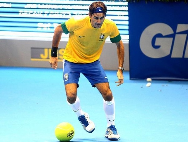 Enfant, dans quel autre sport Roger Federer est-il particulièrement doué ?