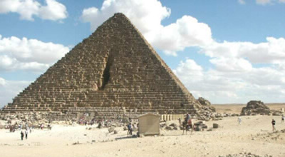 Ceci est la Pyramide ...