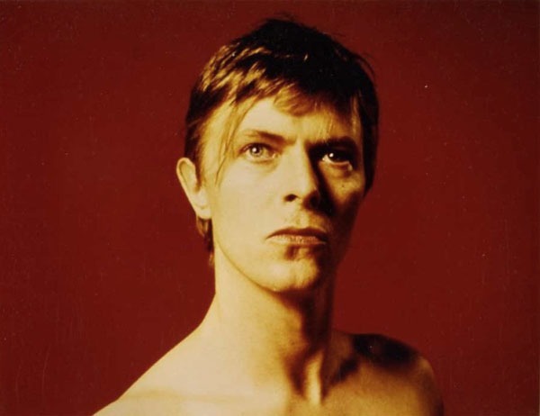 Quel est le personnage que David a interpreté pour une pièce de théâtre au début des années 80 ?