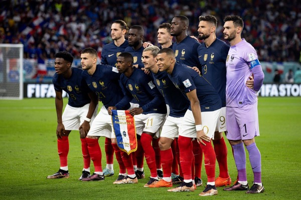 Lors du Mondial 2022, quel a été le premier adversaire des Français ?
