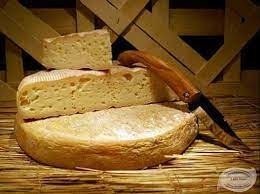 Quel fromage français est fabriqué dans quelques fermes aux alentours de Dunkerque ?