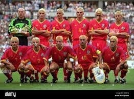 En 1998, les joueurs de cette équipe nationale se sont tous teint les cheveux en blond après s'être qualifiés pour les huitièmes de finale.