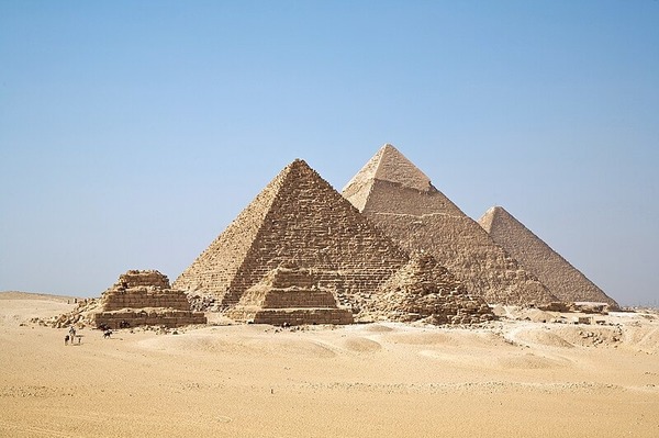 Les Pyramides de Gizeh sont les seules des Sept Merveilles du monde à avoir survécu jusqu'à nos jours.