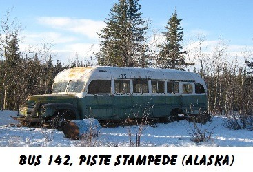 Un bus sur la piste Stampede en Alaska qui a servi de refuge au héros de ce film