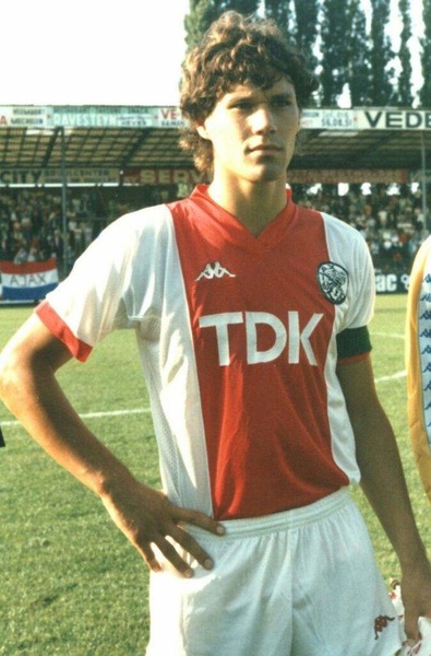 L' Ajax a été le premier club pro de la carrière de Marco Van Basten.