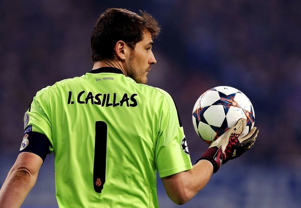 Quand il quitte le club en 2019, Iker Casillas est officiellement le joueur le plus capé de l'Histoire du Real.