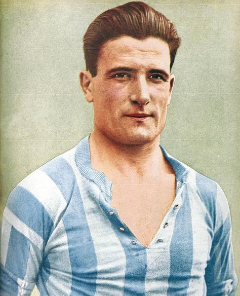 En 1930, Luis Monti devient le premier buteur argentin d'un Mondial en marquant l'unique but du match contre .......