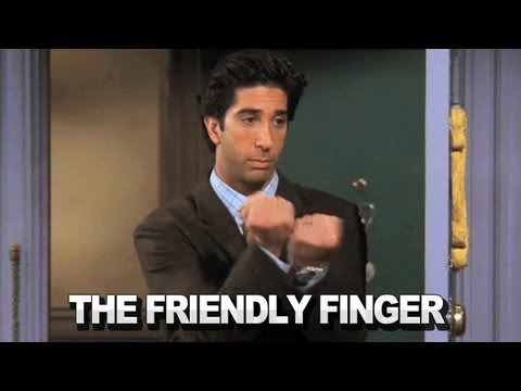 Dans la série tv Friends, Ross insulte poliment Rachel en faisant un geste précis où se choquent quelle partie du corps ( à part les mains comme sur la photo ) et qui imite un doigt d'honneur ?