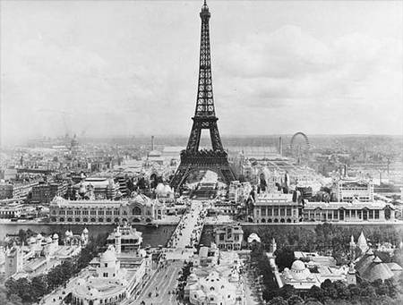 La Tour Eiffel a été inaugurée à l'occasion de l'Exposition Universelle de...