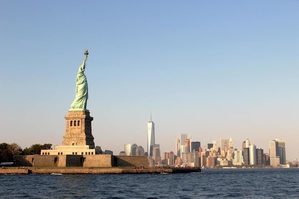 Dans quel État américain se trouve la Statue de la Liberté ?