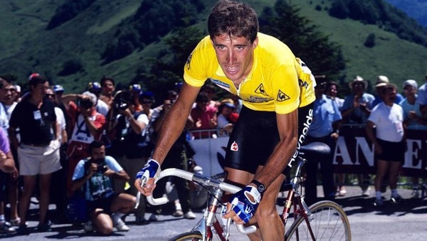 Il a remporté 2x la Vuelta et le Tour de France en 1988 ?